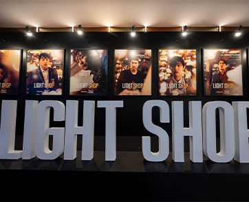 วันนี้แล้ว! จูจีฮุน และ พัคโบยอง เสิร์ฟความตื่นเต้นลึกลับใน “Light Shop” ผลงานใหม่สุดร้อนแรงจากคังฟูล ได้รับคำชมจากสื่อทั่วประเทศ!